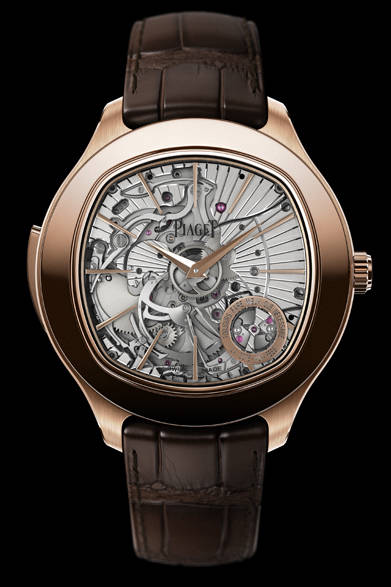 <strong>PIAGET｜ピアジェ</strong><br />「ピアジェ エンペラドール・クッション オートマティック ミニッツリピーター」自動巻、PGケース、3255万円（予価）。発売時期未定。