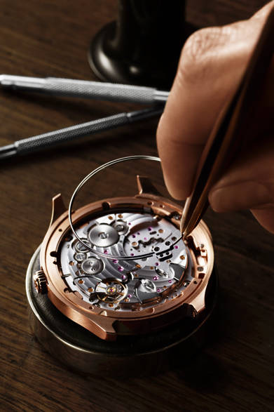 <strong>PIAGET｜ピアジェ</strong><br />「ピアジェ エンペラドール・クッション オートマティック ミニッツリピーター」