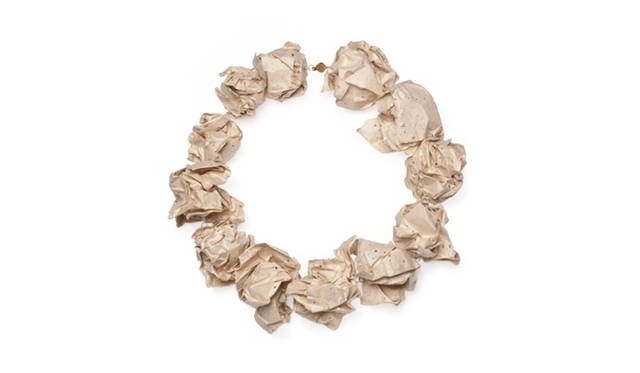 Philip Sajet／《A crumbled beautiful paper necklace》／2013年／©Philip Sajet／O-Jewel