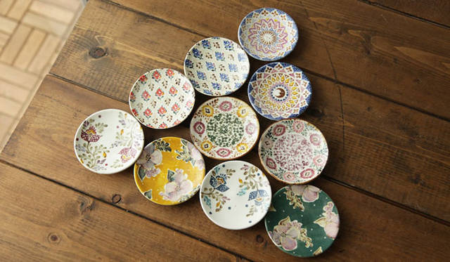 <strong>tito｜チト</strong>　3周年記念企画「贈る、つかう、愉しむ」　山野辺 彩 作「山野辺 彩×tito ミニプレートセット」4200円