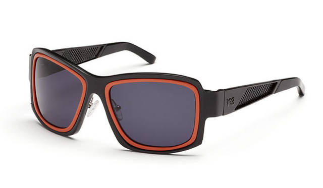 <strong>Y-3｜ワイスリー</strong>　「Y-3×Linda Farrow」コラボレーションアイウェア　モデル「DASMAY」3万3075円