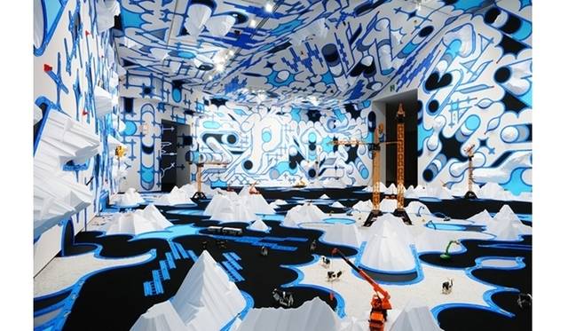 パラモデリック・グラフィティ / 2012 / プラレール、玩具、スチロール、砂、壁紙 など / 撮影: パラモデル<br />Courtesy of MORI YU GALLERY