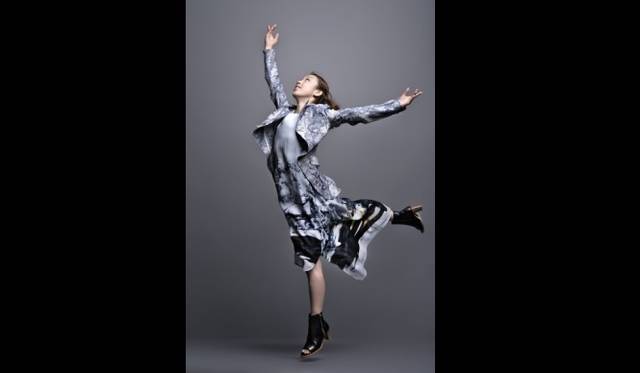 村主章枝 Photo by Rowland KIRISHIMA<br /><br /> <strong>“Women on the Move「働く女性たち」”</strong><br /> 会場｜伊勢丹新宿店本館4階＝イーストパーク（クリエーターズエッグ）<br /> 会期｜2013年3月6日（水）から1年間<br /><br />  <strong>「REGULATION Yohji Yamamoto」</strong><br /> 場所｜ＪＲ大阪三越伊勢丹3階<br /> オープン｜2013年3月6日（水）