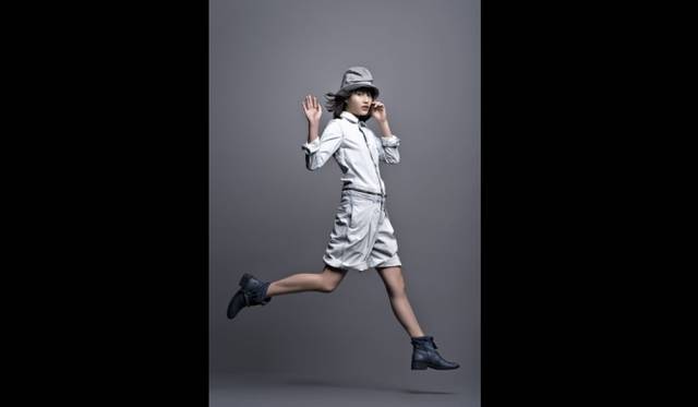 橋本愛 Photo by Rowland KIRISHIMA<br /><br /> <strong>“Women on the Move「働く女性たち」”</strong><br /> 会場｜伊勢丹新宿店本館4階＝イーストパーク（クリエーターズエッグ）<br /> 会期｜2013年3月6日（水）から1年間<br /><br />  <strong>「REGULATION Yohji Yamamoto」</strong><br /> 場所｜ＪＲ大阪三越伊勢丹3階<br /> オープン｜2013年3月6日（水）