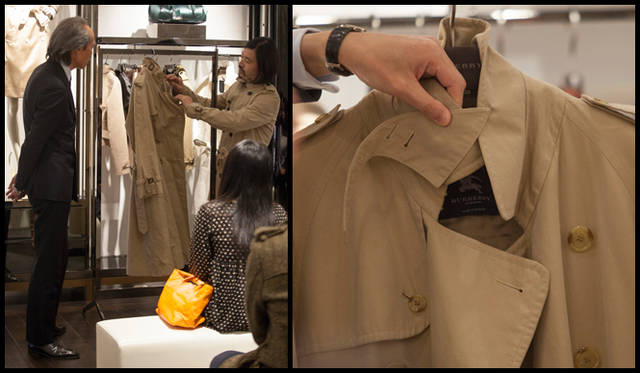 祐真氏がロンドンでオーダーメイドしたトレンチコートを実際に見ながら。「袖を細くしたかったけれど、テイラーが“そんなに細いのはバーバリーじゃない”って譲らなかったのは、歴史あるブランドだからこそ」（祐真）
