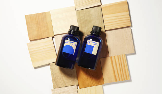 rumors（ルモアズ）限定　フットマッサージオイルとボディオイルのスペシャルセット　4200円