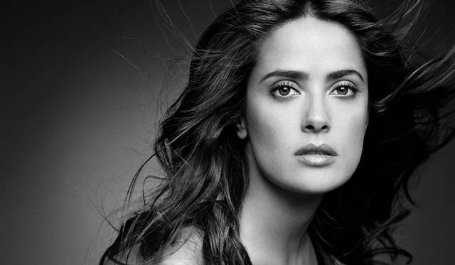 <strong>GUCCI｜グッチ、世界中の女性の地位向上にむけた新プロジェクトを発足</strong>　サルマ・ハエック・ピノー