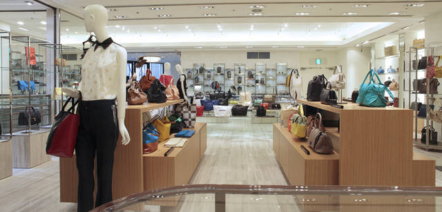 <strong>BARNEYS NEW YORK｜バーニーズ　ニューヨーク</strong>　「バーニーズ　ニューヨーク新宿店」ウィメンズフロアリニューアル　＜1階＞　