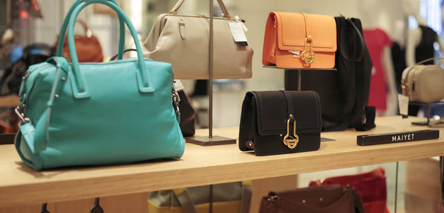 <strong>BARNEYS NEW YORK｜バーニーズ　ニューヨーク</strong>　「バーニーズ　ニューヨーク新宿店」ウィメンズフロアリニューアル　＜1階＞　