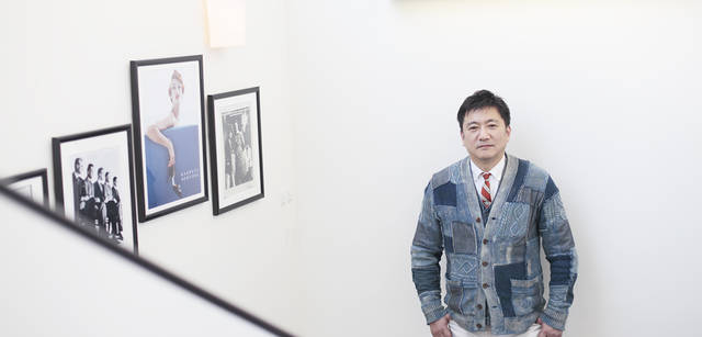 <strong>BARNEYS NEW YORK｜バーニーズ　ニューヨーク</strong>　「バーニーズ　ニューヨーク新宿店」パーソナルショッピングサービススペース　＜9階＞から＜10階＞へ　バーニーズ　ジャパン　クリエイティブディレクター 谷口勝彦氏