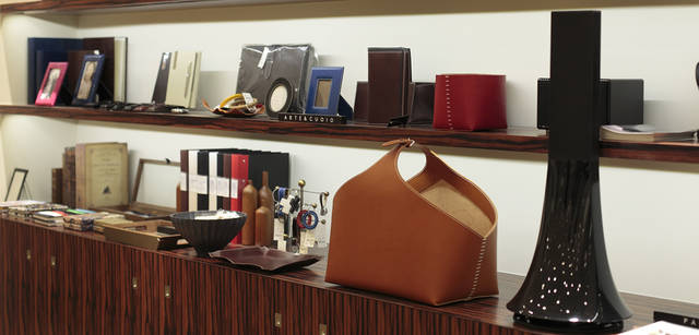 <strong>BARNEYS NEW YORK｜バーニーズ　ニューヨーク</strong>　「バーニーズ　ニューヨーク新宿店」ウィメンズフロアリニューアル　＜地下1階＞　