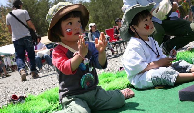 <strong>EVENT｜親子で楽しめる野外フェスティバル『マンモス・パウワウ』</strong>