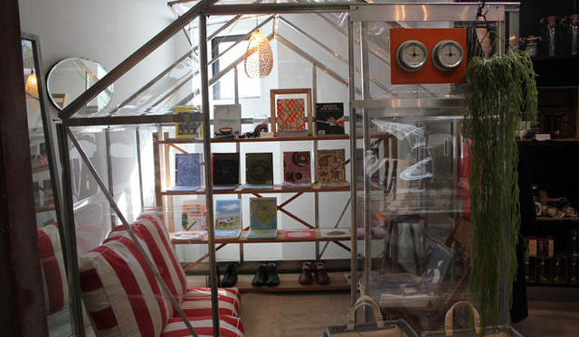 <strong>The Tastemakers & Co.</strong>　南青山The Tastemakers & Co. 「THE GOOD STUFF」　ブルックリンのフードジャーナル「DINER JOURNAK」も豊富に揃う