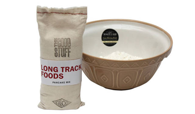 <strong>The Tastemakers & Co.</strong>　南青山The Tastemakers & Co. 「THE GOOD STUFF」　LONG TRACK FOODS x The Tastemakers & Co.のパンケーキミックスにはオリジナルレシピが付く