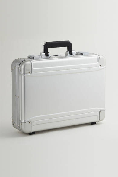 <strong>ZERO HALLIBURTON｜ゼロハリバートン</strong>　アルミ製アタッシェケース「ZR-G」 （42×29×11cm）4万9350円など全4型