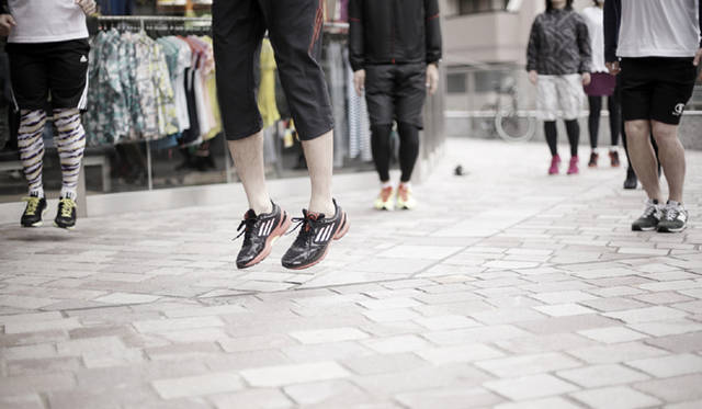 <strong>Run for Children Tohoku in adidas RUNBASE 2013</strong>　