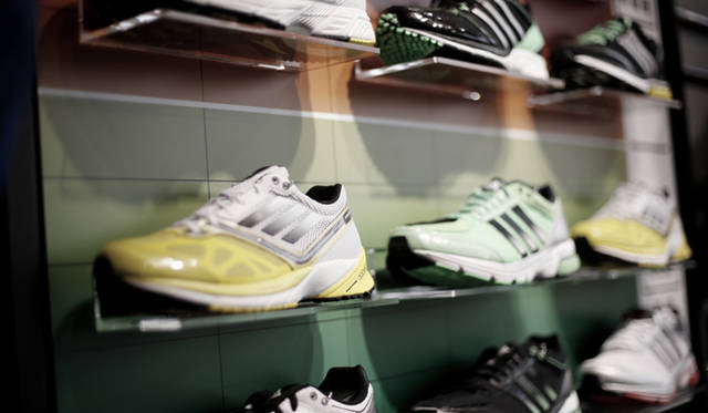 <strong>Run for Children Tohoku in adidas RUNBASE 2013</strong>　