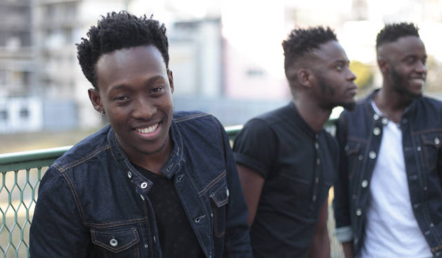 <strong> DIESEL｜ディーゼル 南アフリカの3人組とデニムコレクション</strong> 双子の親友であるブヨは24歳だ