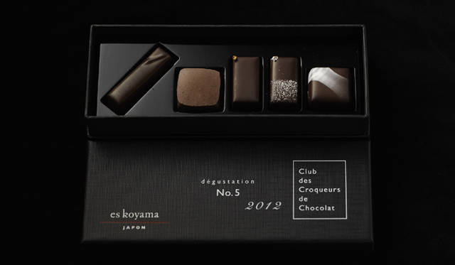 <strong>伊藤嶺花×小山進｜スピリチュアル対談（前編）</strong>　つづく、2012年の「C.C.C.」でも2年連続の最高位を獲得、辛口審査員から「達人の逸品」と絶賛を博した5種のセット「C.C.C. デギュスタシオン No.5 2012」 1500円