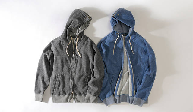 <strong>ESTNATION ｜エストネーション</strong>　パーカ各2万4150円（エストネーション ア スペシャル ブレンド ウィズ マービー ジャモーク／ともにエストネーション）