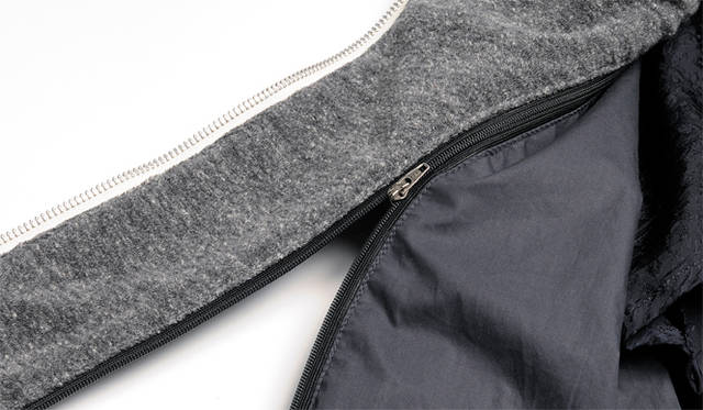 <strong>ESTNATION ｜エストネーション</strong>　パイル生地のフードはファスナーで取り外し可能 