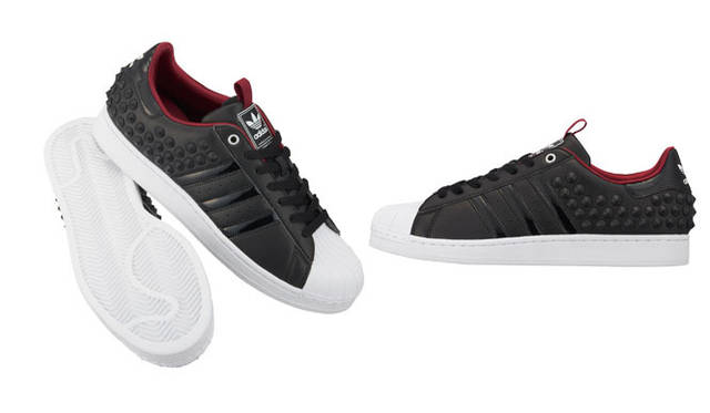 綾小路 翔／自身の音楽ルーツであるパンクを表現。サテンのライニングを配したスタッズ入りのブラックボディは学生服そのもの。クライマレザーを採用。「SS STD LUX」1万395円