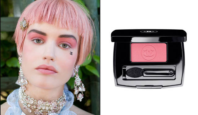 <strong>CHANEL｜シャネル</strong>　単色アイシャドウ「オンブル エサンシエル ローズ ファヴォリット」（3675円） ©CHANEL 2012