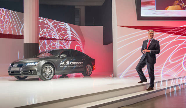 無人のA7 スポーツバックを遠隔操作する「パイロットドライブ」 最先端の安全技術と通信技術が実現するものだ