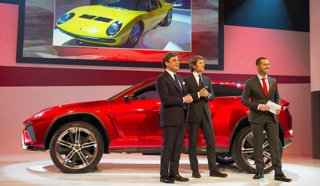 無人のA7 スポーツバックを遠隔操作する「パイロットドライブ」 最先端の安全技術と通信技術が実現するものだ