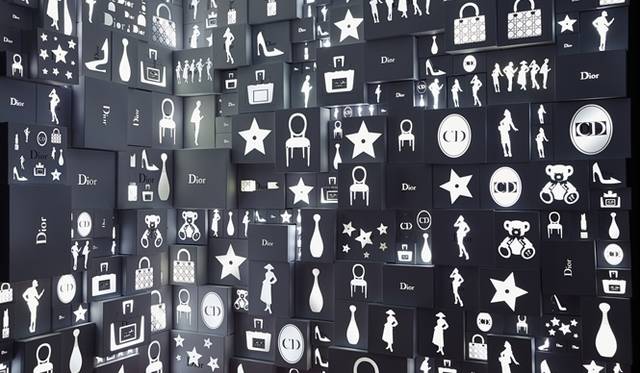 <strong>Dior｜ハロッズがディオールのワンダーランドに</strong>