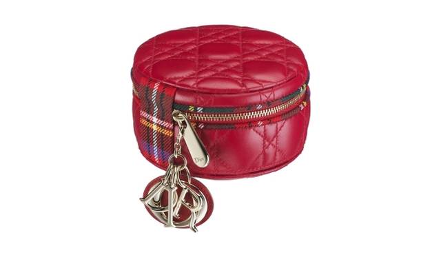 <strong>Dior｜ハロッズがディオールのワンダーランドに</strong>