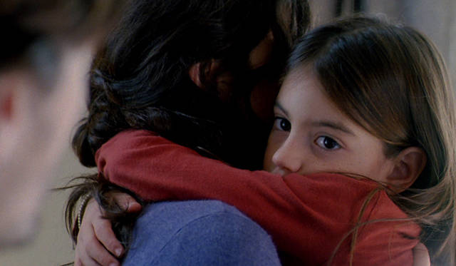 <strong>MOVIE｜あどけない少女の仮面の下に隠された謎『フリア よみがえり少女』</strong>