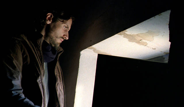 <strong>MOVIE｜あどけない少女の仮面の下に隠された謎『フリア よみがえり少女』</strong>