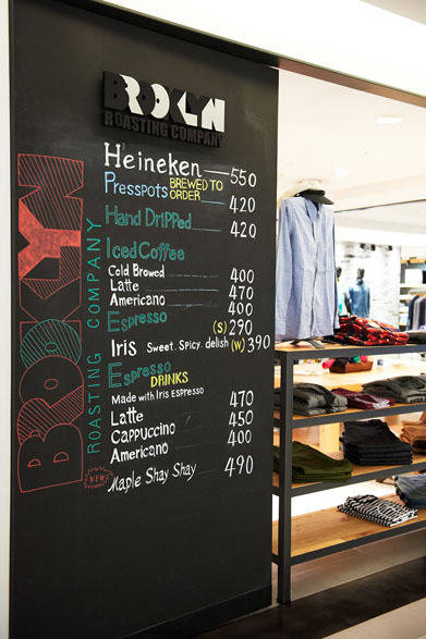 <strong>阪急メンズ東京｜2013年4月は、ドレッシーに着こなす“インディゴシック”</strong>　“URBAN SURF（アーバン・サーフ）”というあたらしいカルチャーを発信