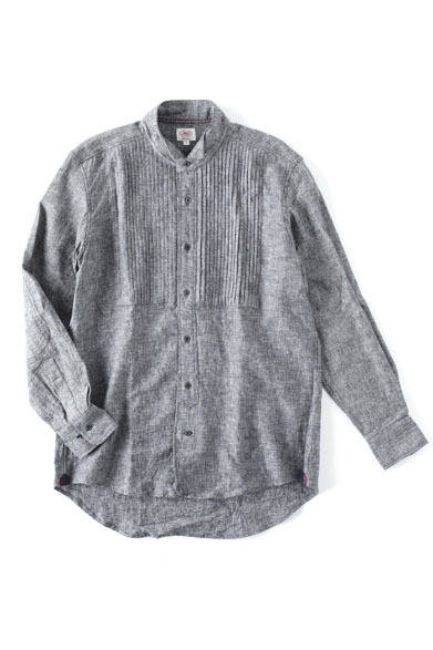 <strong>阪急メンズ東京｜2013年4月は、ドレッシーに着こなす“インディゴシック”</strong>　インディゴシャツ1万6800円（J.プレス／阪急メンズ東京）