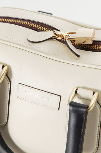 <strong>J&M DAVIDSON｜J&M デヴィッドソン</strong> 「MARGOT」（白×インク）