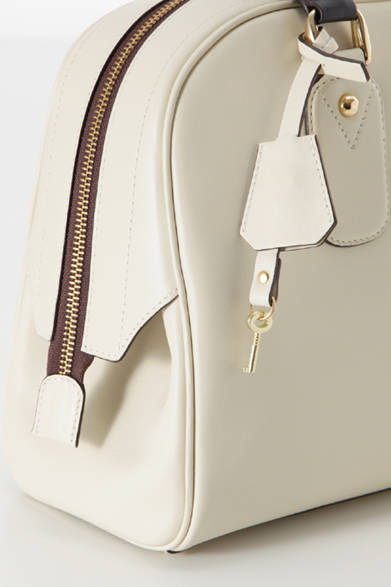 <strong>J&M DAVIDSON｜J&M デヴィッドソン</strong> 「MARGOT」（白×インク）