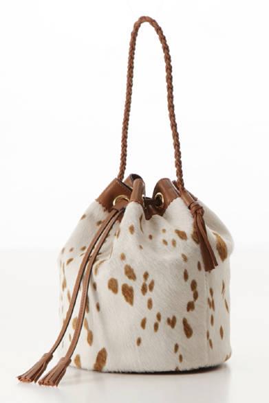 <strong>J&M DAVIDSON｜J&M デヴィッドソン</strong> ハラコ素材の「ZETA」 [W20×H25×D20cm] 11万5500円