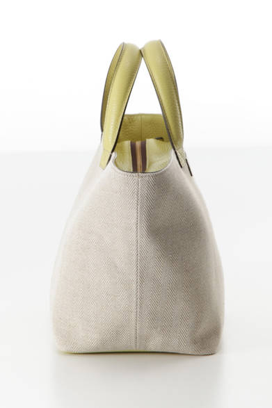 <strong>J&M DAVIDSON｜J&M デヴィッドソン</strong> 「S CABA」 シンプルなデザインは、デイリーバッグとして活躍すること間違いなし