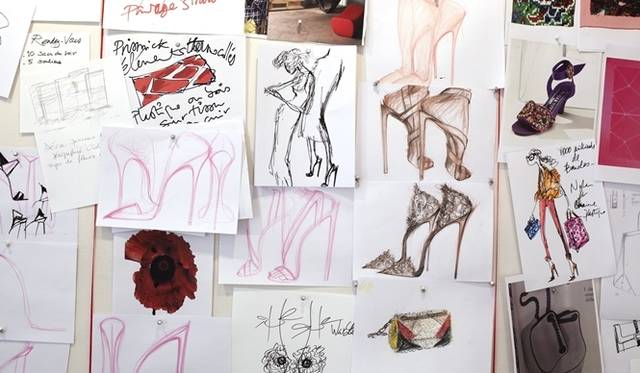 <strong>Roger Vivier｜メゾンの歴史をまとめた「ロジェ ヴィヴィエ ブック」を発表 </strong>　© 2013 Bata Shoe Museum, Toronto, Canada