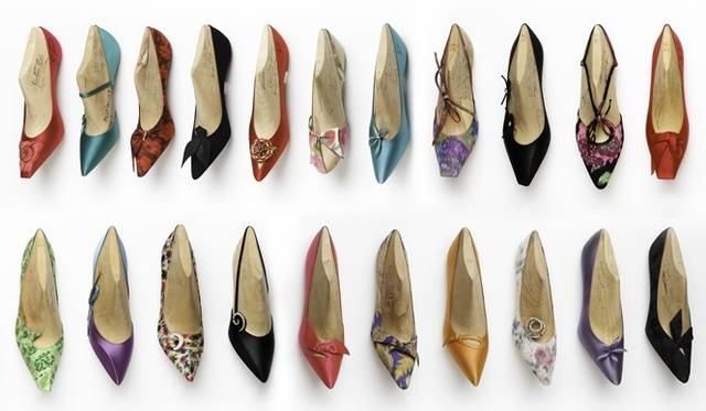 <strong>Roger Vivier｜メゾンの歴史をまとめた「ロジェ ヴィヴィエ ブック」を発表 </strong>