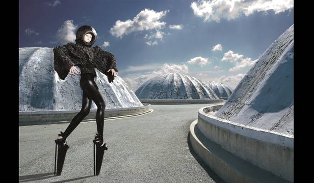 <strong>ART 13｜「ARRRGH! MONSTERS DE MODE」</strong>　Alexis Themistocleous, ‘Out of this World’ collection, 2010, photo: Demetris Vattis.