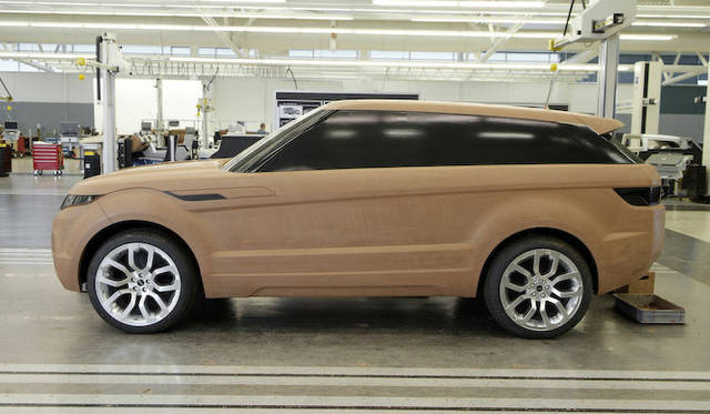 デザイン確認のためのクレイモデル