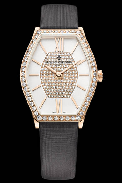 「マルタ・レディ」PGケース、304万5000円（予価）。8月発売予定。