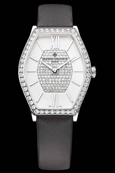 「マルタ・レディ」WGケース、304万5000円（予価）。8月発売予定。