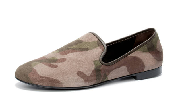 <strong>Giuseppe Zanotti Design│ジュゼッペ・ザノッティ・デザイン</strong>　スリッポン6万8250円