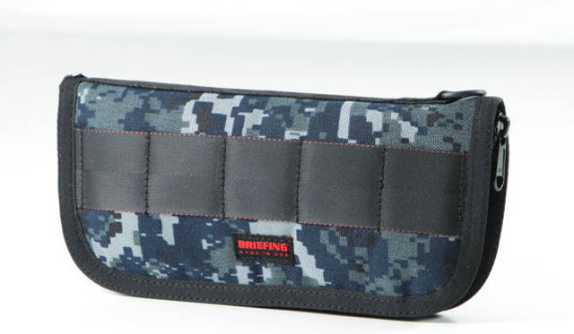 <strong>BRIEFING｜ブリーフィング</strong>　SLIM TRAVEL CASE NAVY DIGITAL CAMO　1万3650円