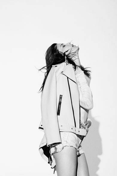 <strong>DIESEL BLACK GOLD｜ディーゼル ブラック ゴールド</strong>　モデル＆ブロガーのハネリ・ムスタパルタによるDIESEL BLACK GOLD 2013春夏キャンペーン