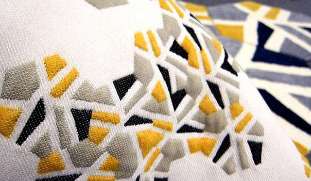 <strong>MIWA AKABANE｜赤羽美和</strong>　新作ラグマット「New trail」　