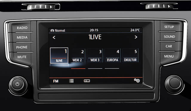 新世代ラジオ オーディオシステム「Composition Media」<br /><br />写真は一部装備がことなる欧州仕様車